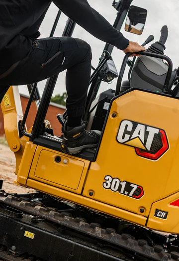 Cat P720055 Convex Zip - Side Safety Boot